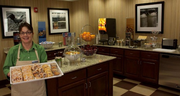 Hampton Inn By Hilton Burlington image 14